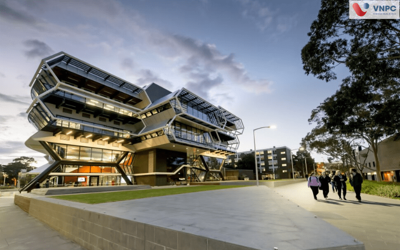 Monash University 